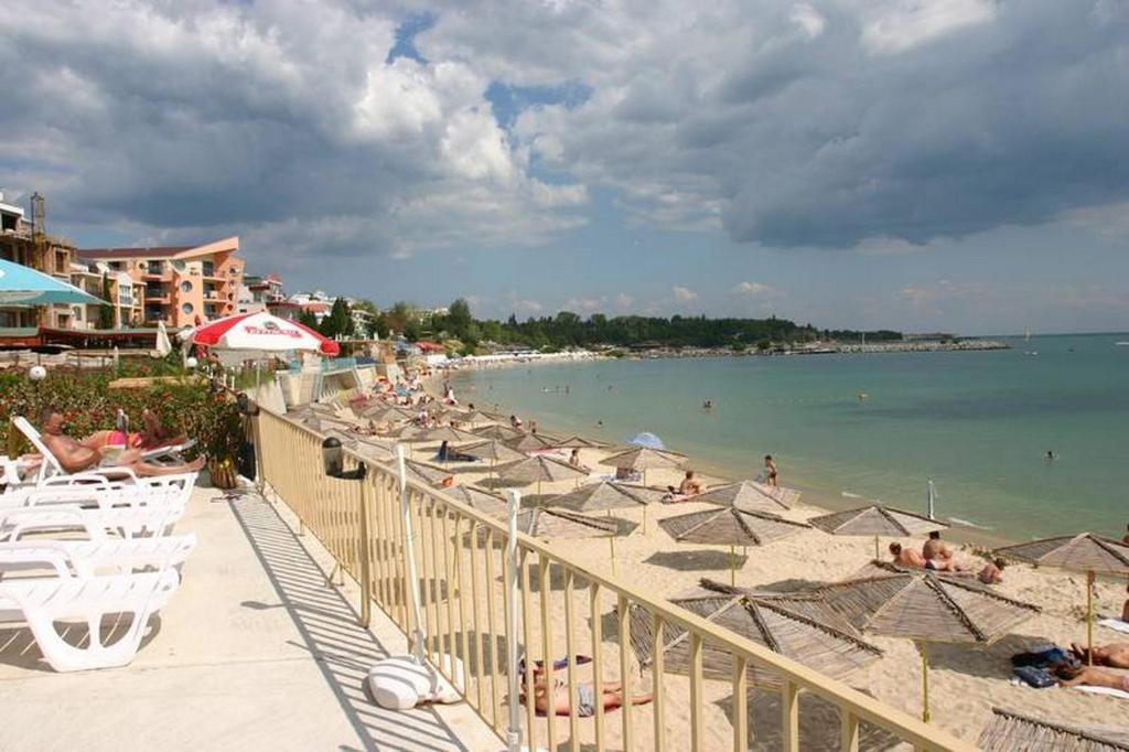 Harmony Beach Family Hotel 内塞伯尔 外观 照片